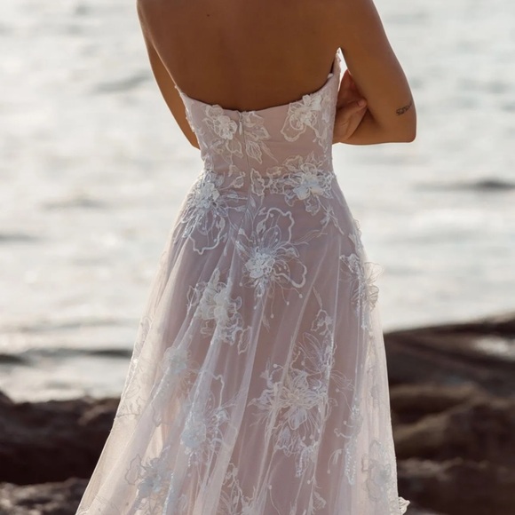 Madi Lane Janae bridal gown - Picture 3 of 10